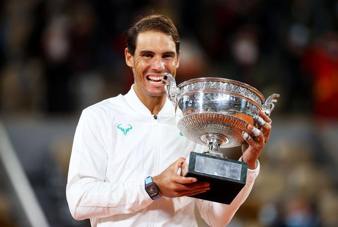 Rafael Nadal je na OP Francije še trinajstič dvignil prestižno lovoriko. | Foto: Guliverimage/Getty Images