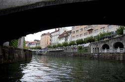 Padel v Ljubljanico, niso ga mogli rešiti