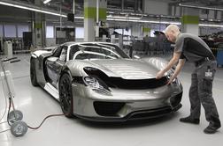 Porsche 918 spyder – naredi ga 200 skrbno izurjenih rok