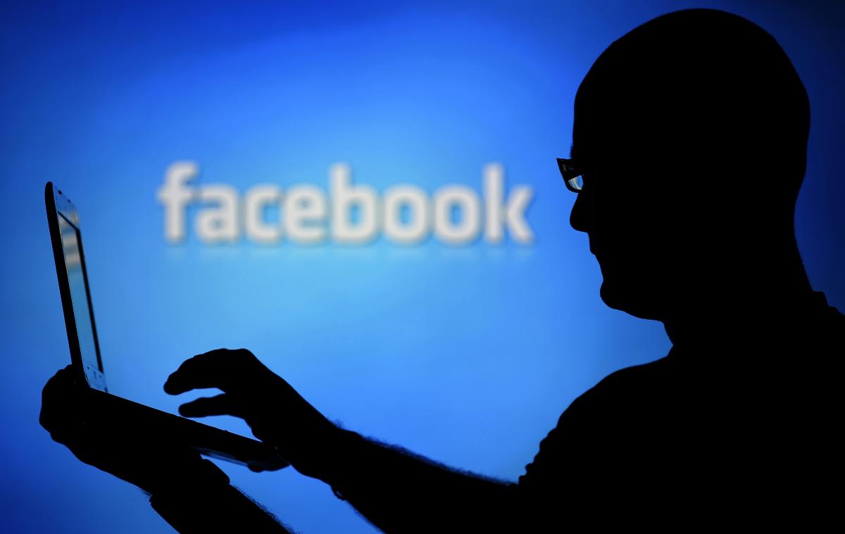 Facebook | Facebook se zelo trudi popraviti vtis, ki ga je s številnimi aferami, povezanimi z zasebnostjo in krajami podatkov, pustil v letu 2018.  | Foto Reuters