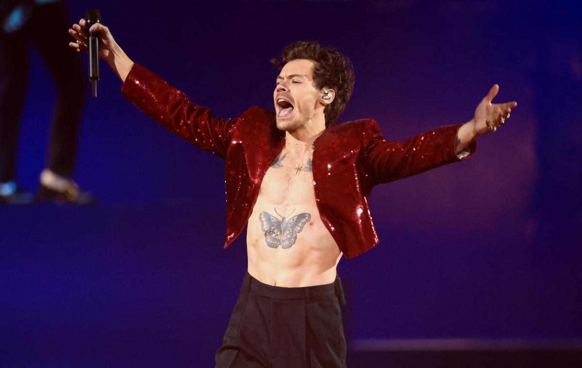 Harry Styles | Harry Styles se je zahvalil tudi svojim nekdanjim kolegom iz skupine One Direction. | Foto Reuters