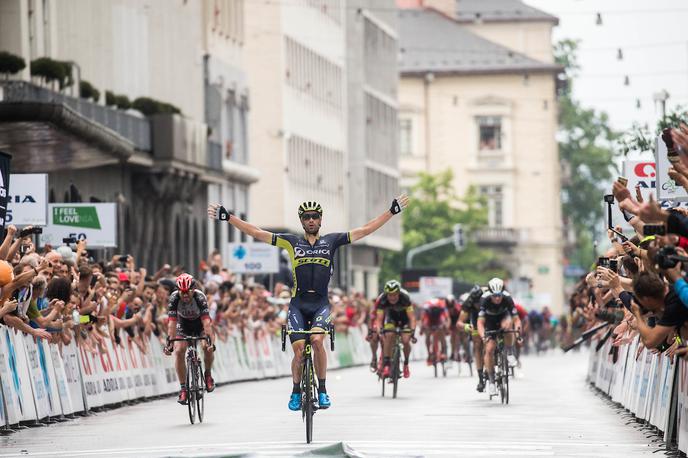 Luka Mezgec | Takole se je Luka Mezgec veselil svoje prve etapne zmage na dirki Po Sloveniji leta 2017 v Ljubljani. | Foto Vid Ponikvar