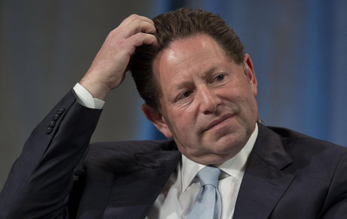 Bobby Kotick, Activision Blizzard | Bobby Kotick je bil v letu 2020 po podatkih združenja ameriških sindikator eden od najbolje plačanih direktorjev v Združenih državah Amerike. S plačo, nagradami za uspešnost in različnimi kompenzacijami je zaslužil 154 milijonov dolarjev oziroma 135 milijonov evrov. V primeru, da bi ga podjetje Activision Blizzard zamenjalo, bi mu pripadlo še dvakrat toliko odpravnine. | Foto Guliver Image