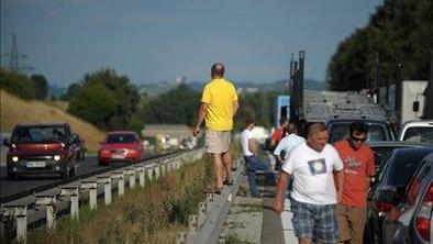 Te dni pričakovano povečanje prometa na cestah in mejnih prehodih