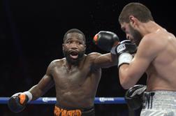 Adrien Broner naslov osvojil sedemnajst sekund pred koncem dvoboja