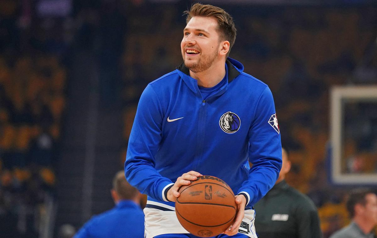 Luka Dončić | Luka Dončić je na lestvici najboljših igralcev severnoameriške košarkarske lige NBA za prihajajočo sezono uvrščen na visoko tretje mesto.  | Foto Reuters