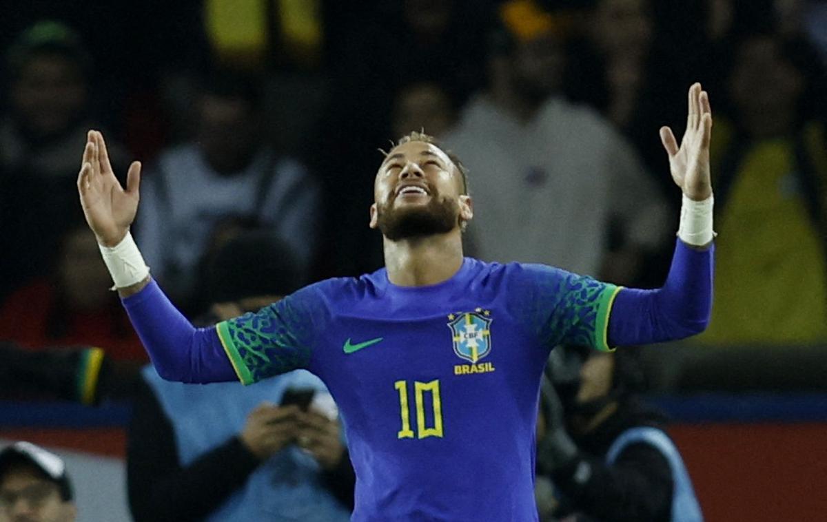 Neymar | Brazilec Neymar je na svojem "domačem dvorišču", stadionu Park princev, pomagal rojakom do visoke zmage nad Tunizijo. | Foto Reuters