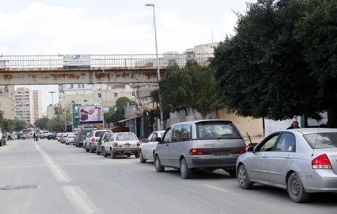 Hezbolah denar iz nezakonitih poslov opere tudi s pomočjo prodaje evropskih in ameriških rabljenih avtomobilov na afriškem trgu. | Foto: Reuters