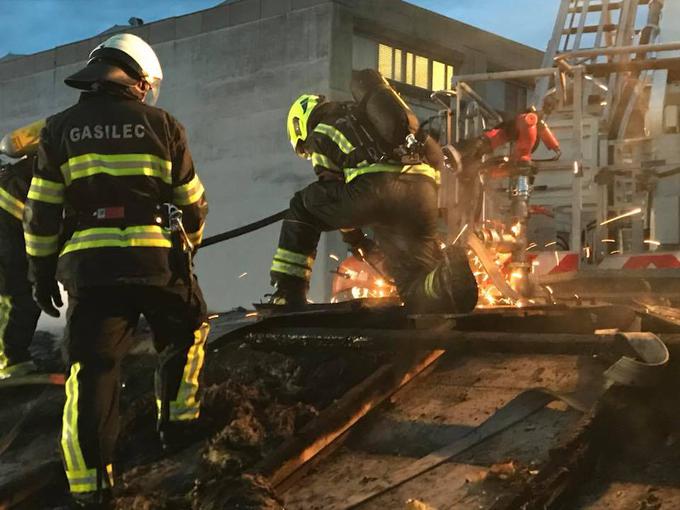 Požar v Stegnah | Foto: Gasilska brigada Ljubljana