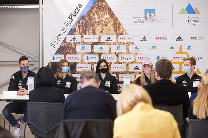 janja Garnbret | Slab mesec pred začetkom nove sezone svetovnega pokala v športnem plezanju so slovenski športni plezalci v ljubljanski Bolder sceni predstavili svoje cilje.  | Foto Vid Ponikvar