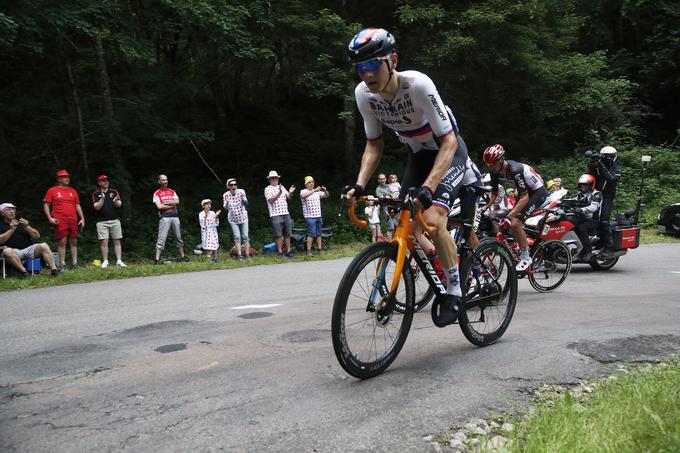 Matej Mohorič pogleduje proti soboti. | Foto: Reuters