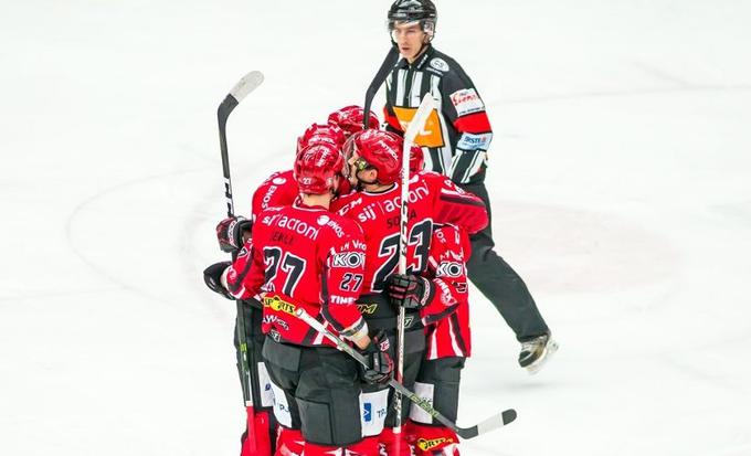 Jeseničani imajo naporen urnik. V četrtfinalu so izraziti favoriti. V primeru uvrstitve v polfinale DP se bo urnik nekoliko spremenil. | Foto: HDD Jesenice, Drago Cvetanovič