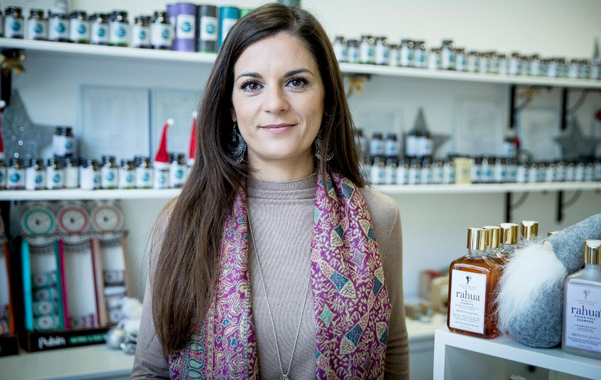 Diana Vlahinič, OrCa | Certificirana svetovalka tradicionalne kitajske medicine in študentka naturopatije Diana Vlahinič meni, da se lahko vsak ustrezno zaščiti pred koronavirusom, če le dobro okrepi svoj imunski sistem. | Foto Ana Kovač