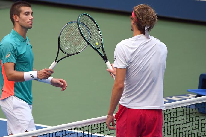 Aleksander Zverev | Aleksander Zverev je v četrtfinalu v štirih nizih odpravil Hrvata Borna Ćorića, s katerim ima še vedno negativno razmerje medsebojnih dvobojev (2:3). | Foto Reuters