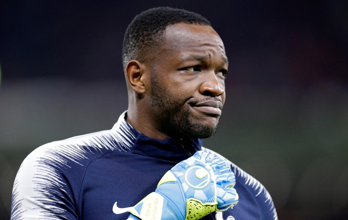 Steve Mandanda | Steve Mandanda je že zapustil priprave francoske reprezentance. | Foto Reuters