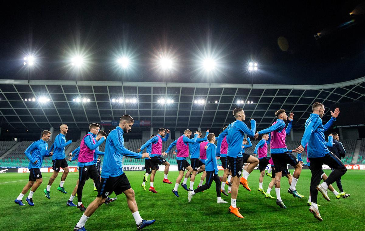 Slovenska nogometna reprezentanca trening Stožice | Slovenska nogometna reprezentanca bo z marcem začela kvalifikacije za evropsko prvenstvo. | Foto Vid Ponikvar