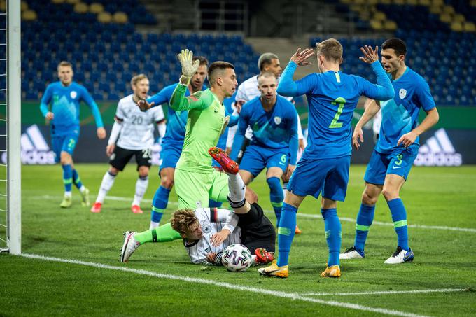 Selektor Milenko Ačimović je prvič vodil mlado slovensko reprezentanco pred štirimi meseci v Nemčiji. | Foto: Guliverimage/AP