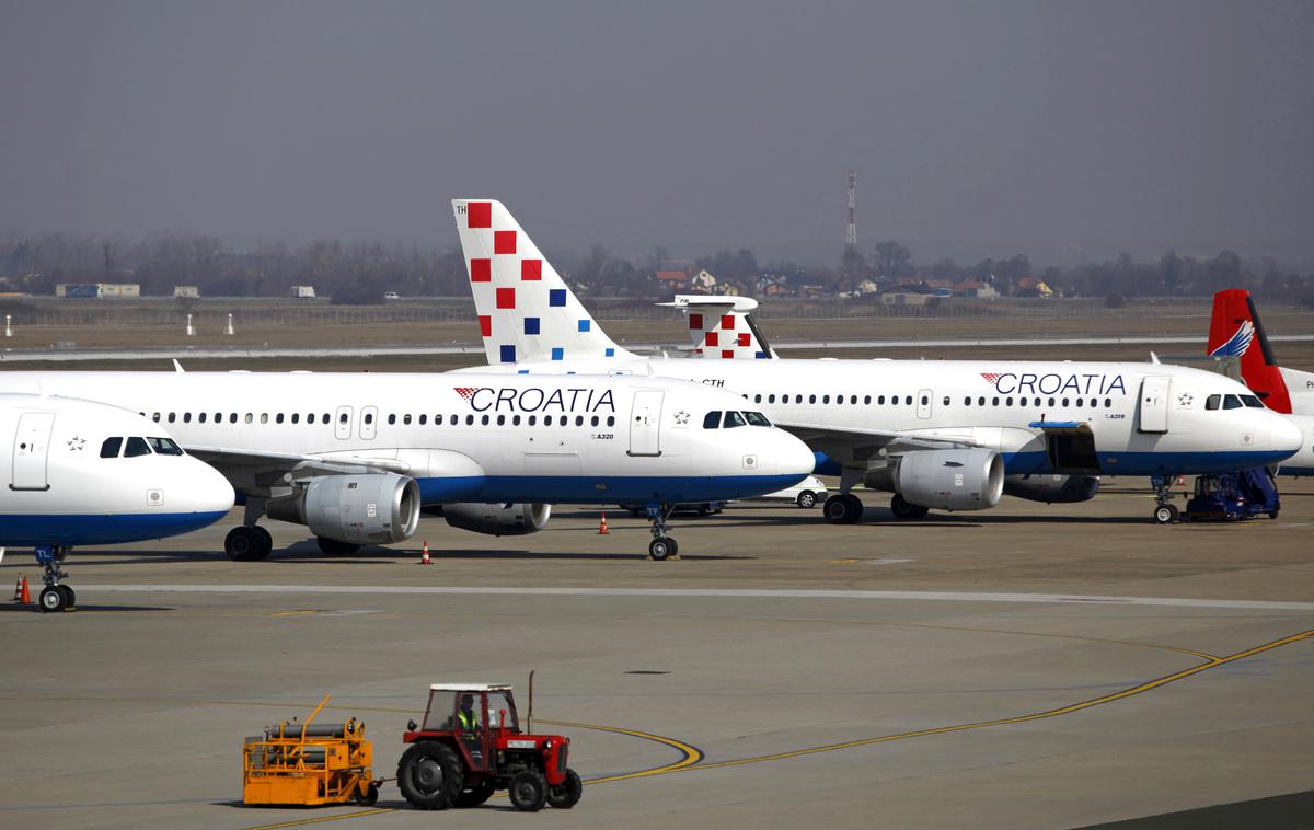 Croatia airlines hrvaška letalo | Spomnili so, da so lani prepeljali 2,17 milijonov potnikov, ki so ustvarili več kot 26 ton plastičnih odpadkov. | Foto Reuters