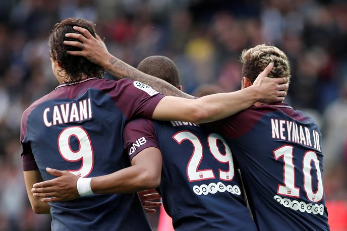 Edinson Cavani, Kylian Mbappe, Neymar | Foto Reuters