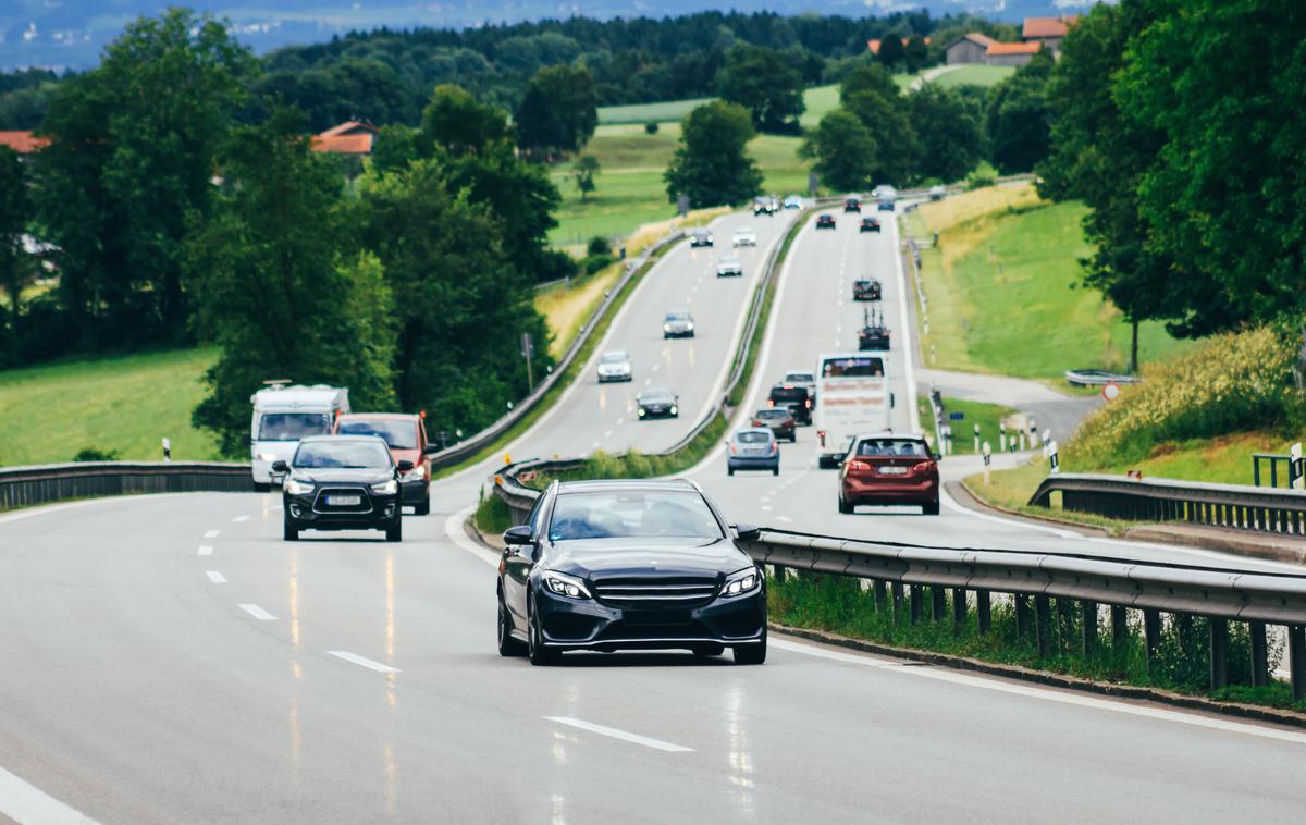 Avstrija, avtocesta | Prometna nesreča se je zgodila okoli 9. ure v bližini kraja Gleisdorf na avtocesti, ki povezuje Gradec in Dunaj. Fotografija je simbolična. | Foto Shutterstock