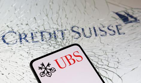 UBS med pripravami na prevzem Credit Suisse prepolovila dobiček