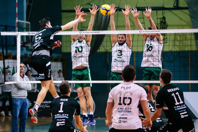 Calcit Volley - Krka (Martin Kosmina) | Kamničani niso imeli težav s Krko in spet skočili pred Maribor. | Foto Klemen Brumec