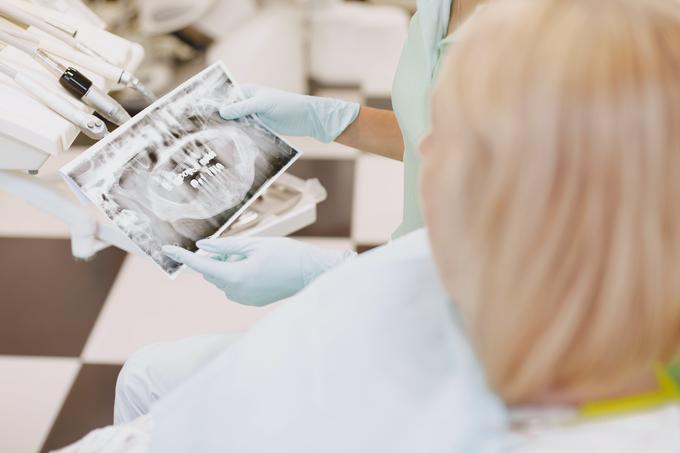 ORTOIMPLANT DENTAL SPA, SMT Dent | Foto: Pexels