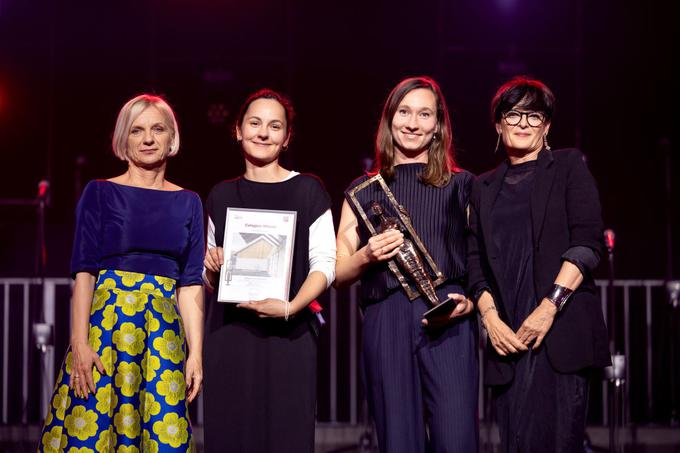 Na fotografiji od leve proti desni: Branka Ogrizek, direktorica Baumit Slovenija, Janja Šušnjar, arhitektka, Ana Jerman, arhitektka, Lenka Kavčič, predsednica žirije natečaja Baumit Life Challenge 2024 | Foto: Žiga Intihar / Baumit