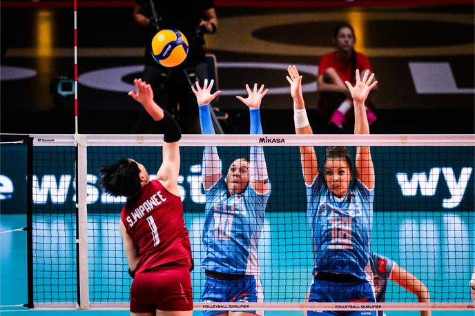 slovenska ženska odbojkarska reprezentanca | Slovenke so na peti tekmi olimpijskih kvalifikacij priznale premoč Tajkam. | Foto VolleyballWorld