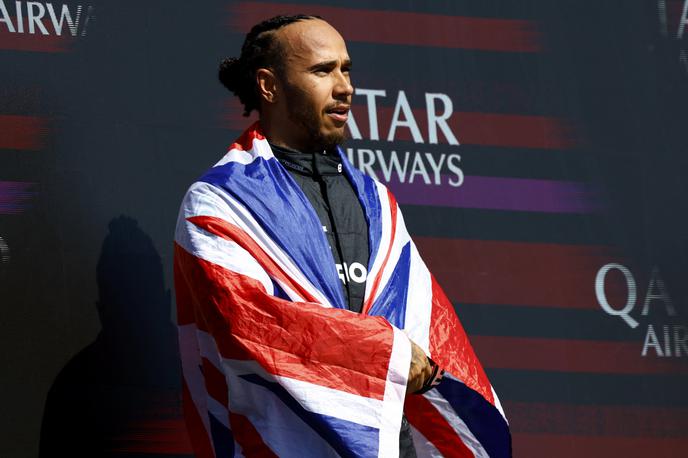 Silverstone Lewis Hamilton | Lewis Hamilton tako čustven še ni bil. Tako dolgo, kar 31 mesecev, še nikoli v karieri ni čakal na novo zmago. | Foto Reuters