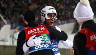 Ema Klinec, Domen Prevc, Nika Prevc in Anže Lanišek v Trondheimu do srebrne medalje