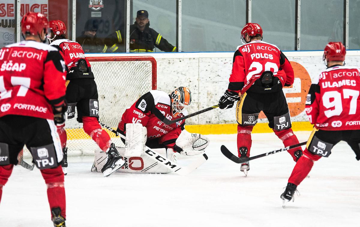 HDD Jesenice : HK Olimpija, finale Pokal Slovenije Antti KARJALAINEN, Rudolfs Polcs (20) | Jeseničani so deveto zaporedno alpsko zmago vknjižili pri Rittnu. | Foto Peter Podobnik/Sportida