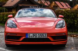 Porsche 718 boxster - Ima s štirivaljnikom in davčnimi ugodnostmi še pravo dušo porscheja?