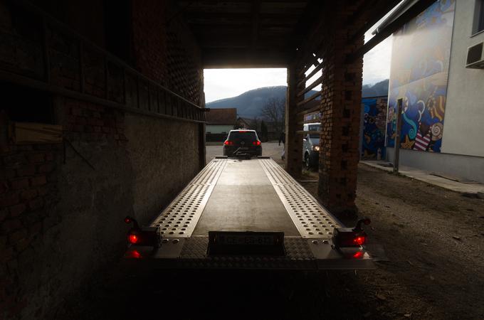 Do zdaj ga je delo voznika avtovleke popeljalo najdlje do Danske. | Foto: Matjaž Vertuš