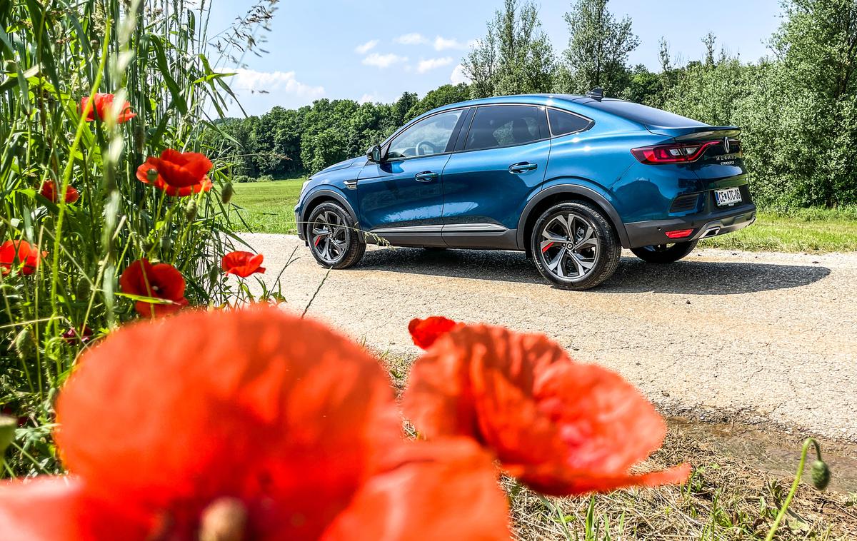 Renault megane conquest | Renault z modelom megane conquest stopa na novo pot, ki že tako drugačno oblikovno zasnovo ponese na nov nivo. | Foto Gašper Pirman