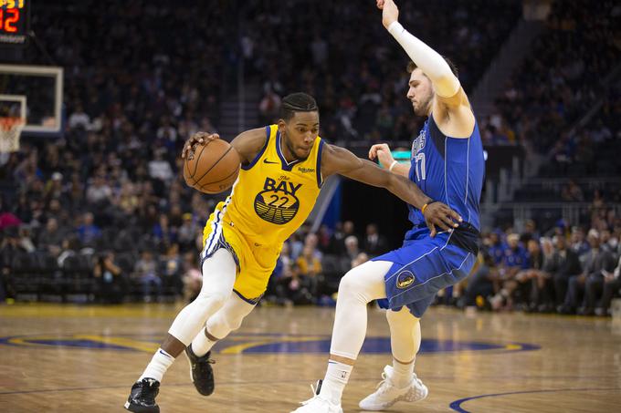 Dončić je postal najmlajši igralec v zgodovini lige NBA, ki je večkrat v sezoni dosegel 30 točk in 15 asistenc. | Foto: Reuters