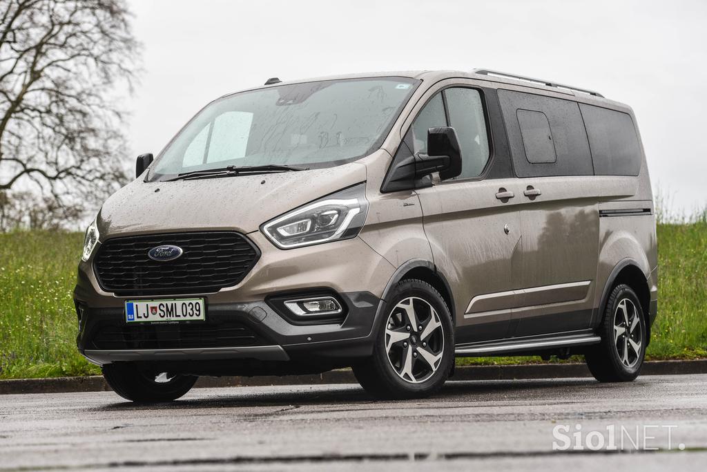 Ford tourneo custom active