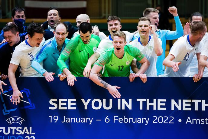 futsal, Slovenija : Latvija, 12. april 2021 | Veselje slovenskih reprezentantov v futsalu, ko so si lani po zmagi v kvalifikacijah nad Latvijo zagotovili nastop na EP. | Foto Grega Valančič/Sportida