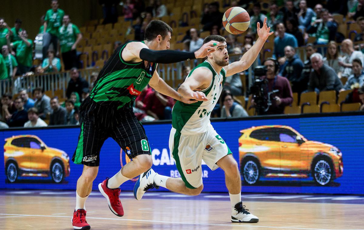 Petrol Olimpija Krka | Košarkarji Petrola Olimpije so v sklepnem delu tekme dosegli pomembno zmago. | Foto Vid Ponikvar