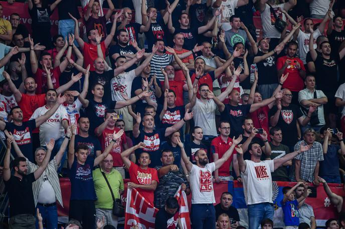 Crvena zvezda Partizan finale navijači | Zaradi neprimernega obnašanja so izpraznili dvorano. | Foto ABA League j.t.d./Dragana Stjepanovic