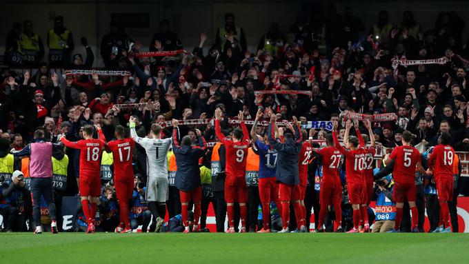 Gnabry opozarja, da Bayern še ne sme proslavljati napredovanja v četrtfinale. | Foto: Reuters