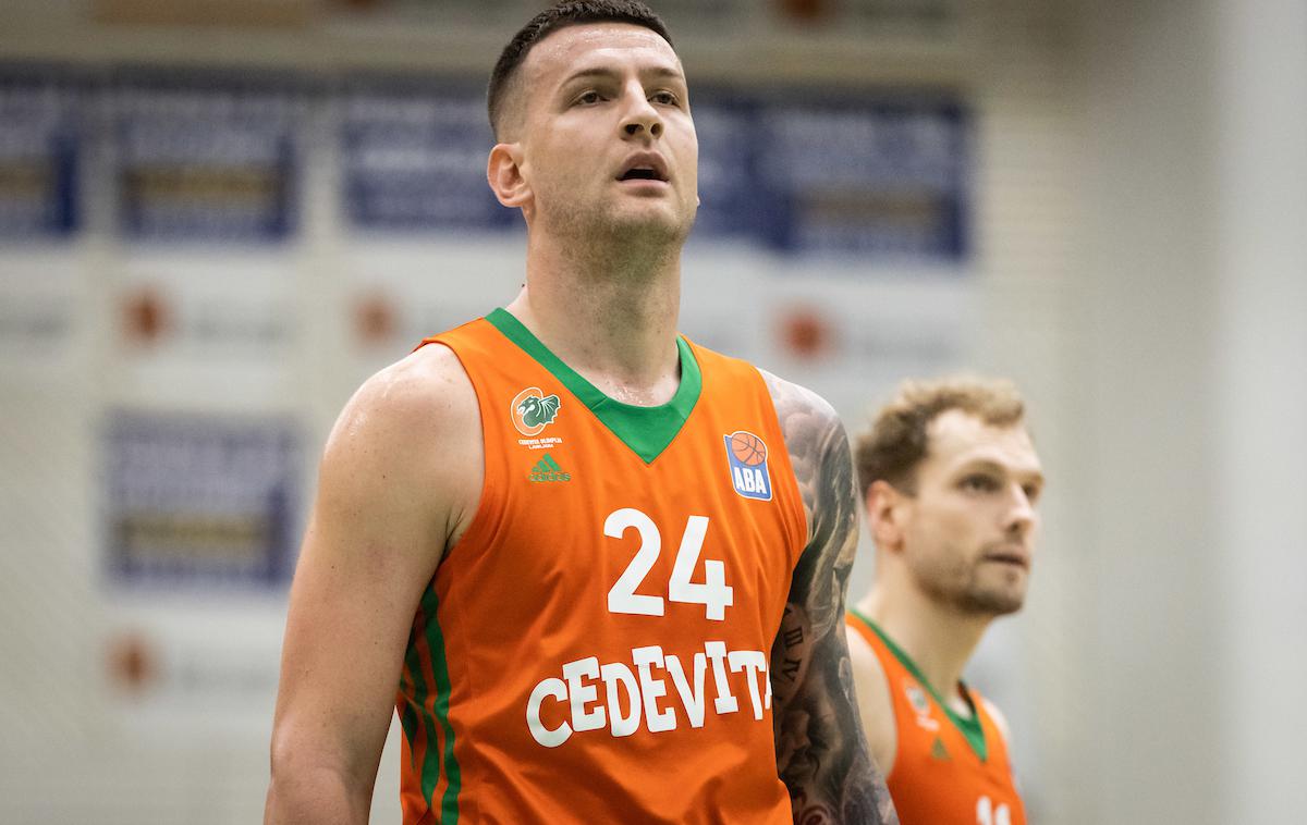 Liga ABA: Krka - Cedevita Olimpija, Alen Omić | Olimpija je v Franciji doživela poraz z 69:76. | Foto Vid Ponikvar