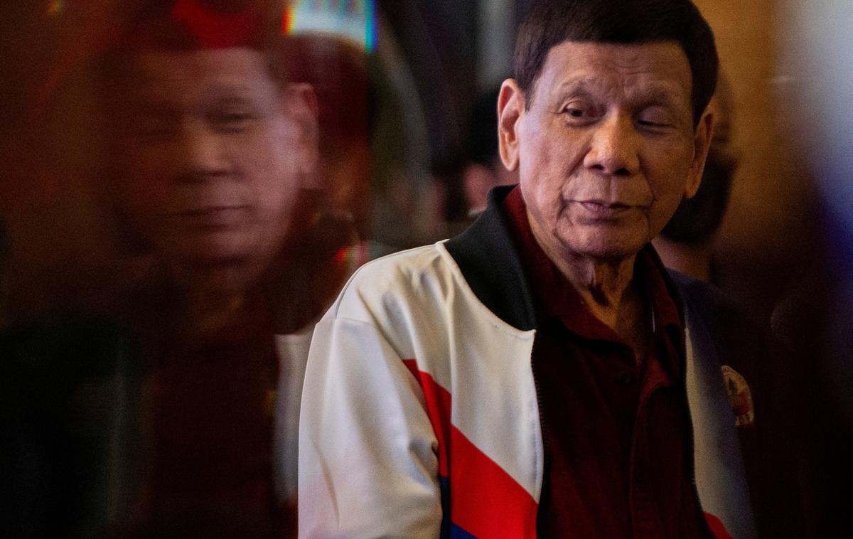 Rodrigo Duterte, nekdanji filipinski predsednik | Nekdanji voditelj, ki se zaradi ustavnih omejitev ni mogel potegovati za nov mandat, je še vedno zelo priljubljen v delu filipinske javnosti. Politično se še ni upokojil, saj je kandidat na majskih lokalnih volitvah za vrnitev na županski stolček v kraju Davao. | Foto Reuters