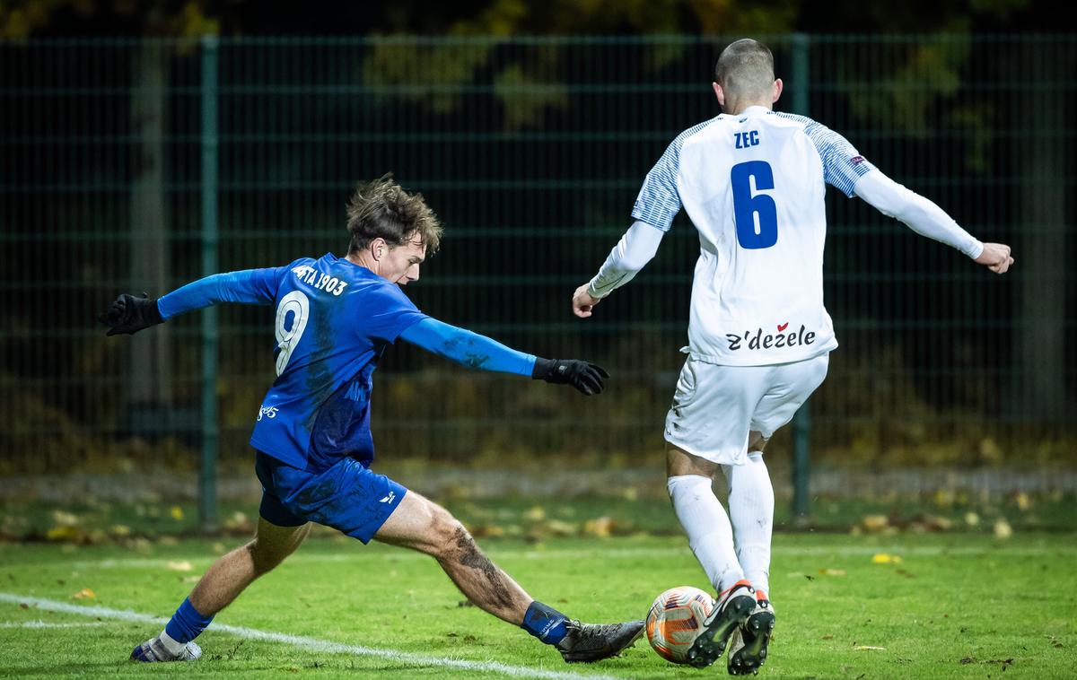 Toni Lun Bončina Nafta | Toni Lun Bončina je najboljši strelec druge lige. Četrti gol za Nafto je dosegel Stjepan Oštrek, ki je zdaj pri 11 golih.  | Foto www.alesfevzer.com