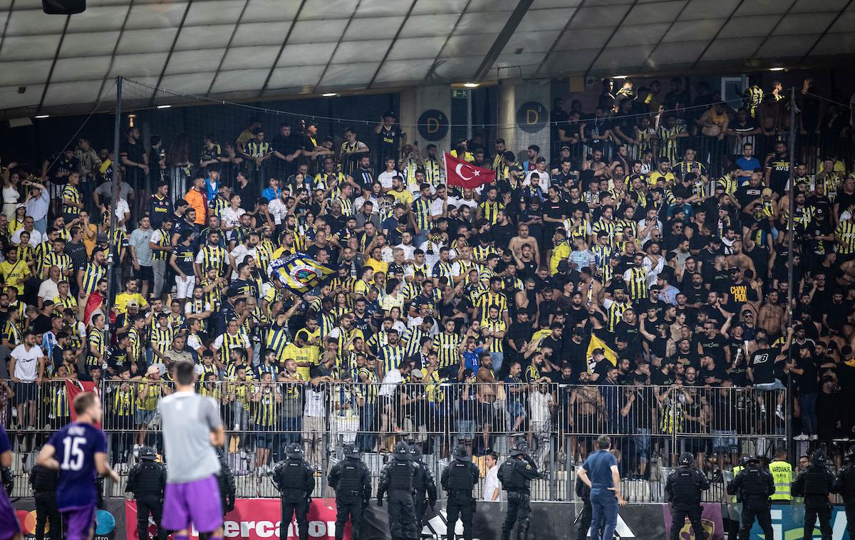 Maribor Fenerbahče | V četrtek je prišlo do izgredov. | Foto Blaž Weindorfer/Sportida