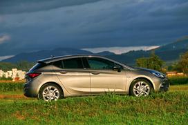 Opel astra - fotogalerija testnega vozila