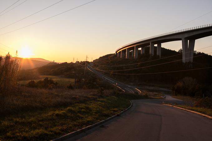 Zaradi hitre ceste je na območju Mestne občine Velenje predvidena rušitev 18 stanovanjskih objektov, enega večjega gospodarskega objekta in 19 pomožnih objektov. | Foto: Klemen Korenjak