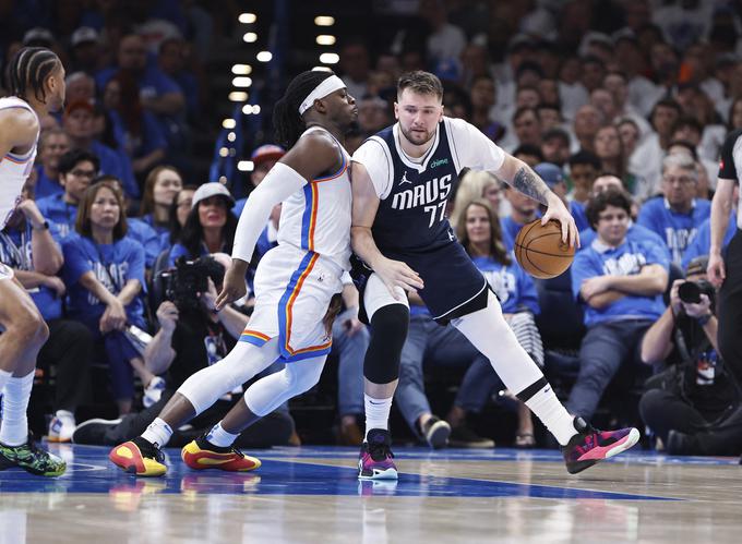 Luka Dončić je prekinil niz 24 tekem v končnici lige NBA, na katerih je vselej dosegel vsaj 20 točk. | Foto: Reuters