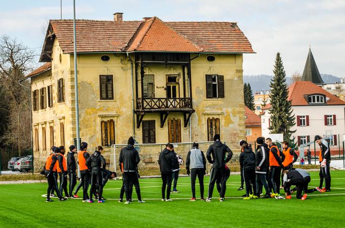 Bilo je zelo mrzlo. Temperature, ki so v teh dneh zajele Slovenije, za treniranje na prostem niso najbolj primerne. | Foto: Matjaž Vertuš