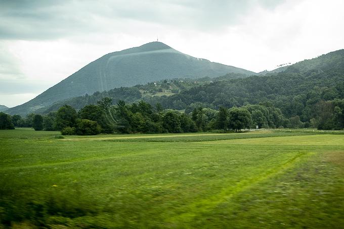 Razgled iz okolice Pragerskega na 978 metrov visoko goro Boč, ki ji rečejo tudi "štajerski Triglav" | Foto: Ana Kovač